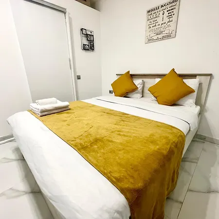 Appartement White 2 *