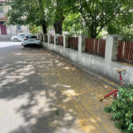 White 2 Apartment Bukarest