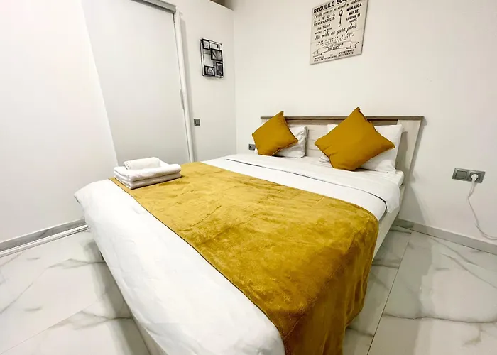 Appartement White 2 *