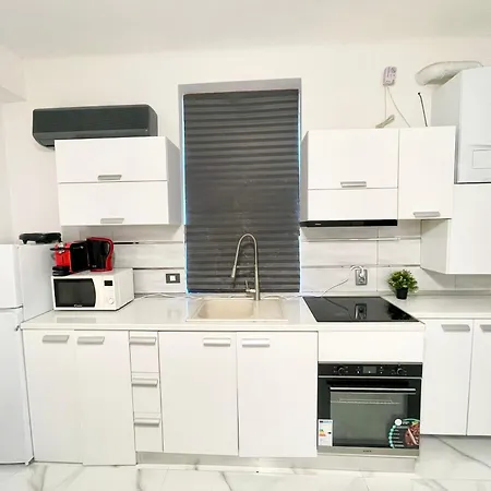 Apartment White 2 Bucharest